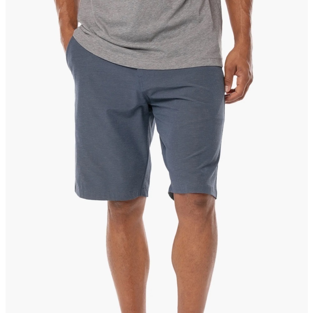 Travis Mathew Golf Shorts Gray Sz 40 Stretch Lightweight Performance